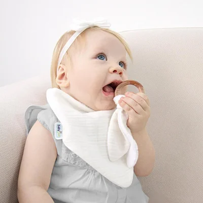 BabyJem Ahşap Diş Kaşıyıcılı Bürümcük Müslin Önlük, Ekru
